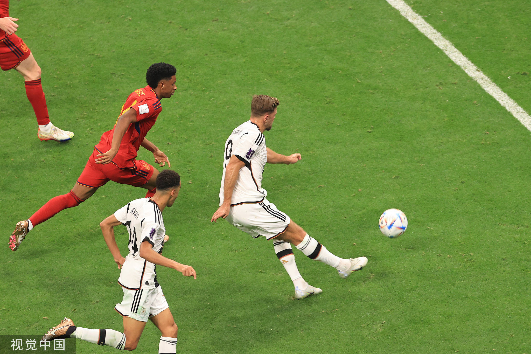 小组出线不保险西班牙队胜摩尔多瓦队延续不败闪耀